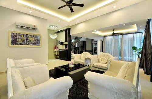 George Town Villa | Iris Luxury Service Villa