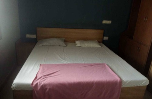 Bellary Hotel | iROOMZ Pranathi Comforts