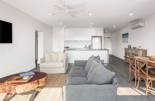Huskisson Apartment | Ishtar Apartment 9 by Book Jervis Bay - Best Water Views