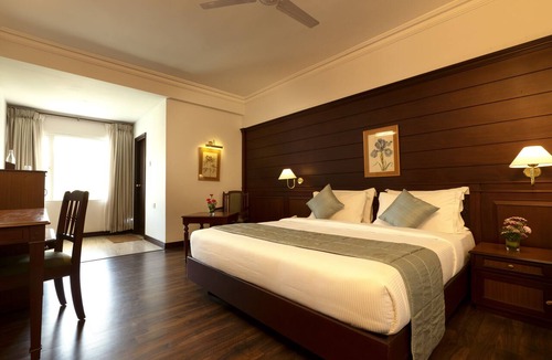 Munnar Hotel | Issacs Residency