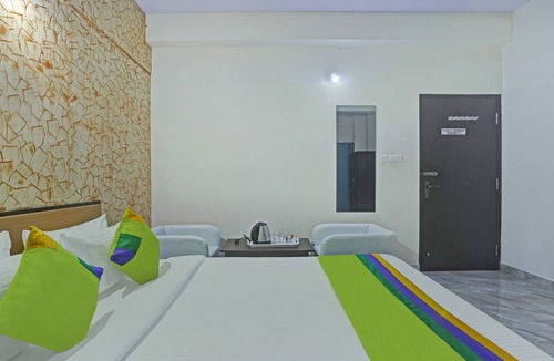 Yeshwanthpur Hotel | Itsy By Treebo - Galaxy Suites Hebbal
