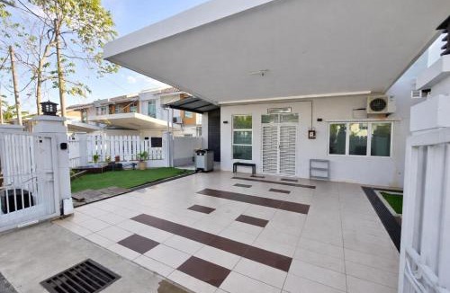 Kampung Jelatang House | Ivy Guest House Melaka Kasa Heights