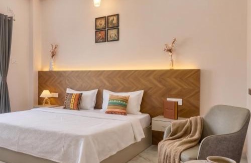 Varanasi Apartment | J Stays Modern Apartment near BHU