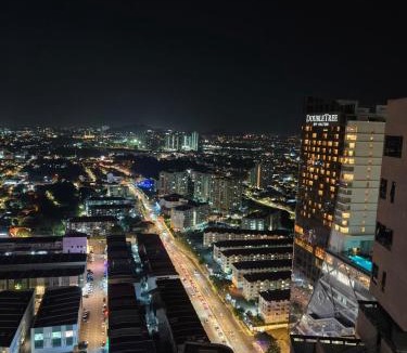 Taman Melaka Raya Apartment | Jacuzzi Million Dollar View-Malacca 5pax New