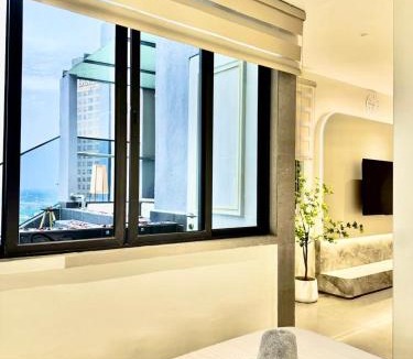 Taman Melaka Raya Apartment | Jacuzzi with Starry Sky Bedroom-7pax