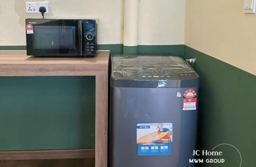 Taman Century House | Jalan Rusa Happy hour 10pax KTV Walkable to KSL Mall Johor Bahru
