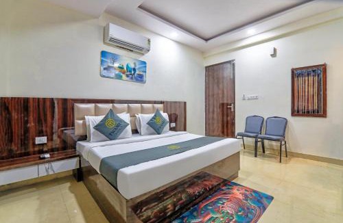 Delhi Hotel | Jeet Residency By TWAMEV Near Anand Vihar Railway Station