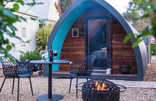Griffith Bed & Breakfast | Jen's Garden Pods