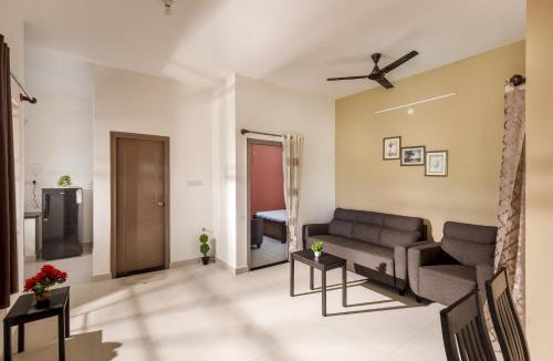 Hosur Apartment | JhilMil Pool Villa Hill Views Pool 1hr Ecity