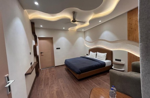 Bhimtal Hotel | Joeys by the Lakeside, Bhimtal