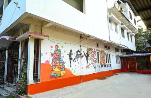 Beltola Bed & Breakfast | JONAKI Hostel