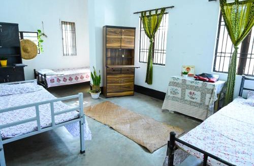 Beltola Bed & Breakfast | JONAKI Hostel