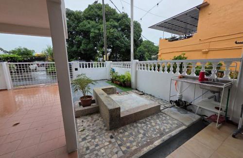 Taman Kota Laksamana House | Jonker Home 2 Walking Distant to Banda Hilir