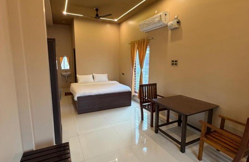Thanjavur Hotel | JRR room stay