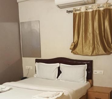 Bhowanipore Hotel | Jumbo Stay Bhawanipur