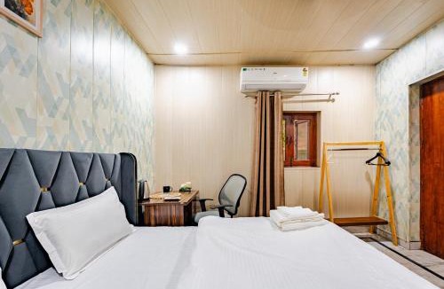 Hauz Khas Village House | Jungle House 2 - 71 BNB