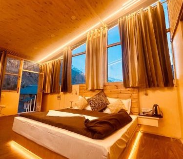 Jispa Hotel | Kübes By The Raasta