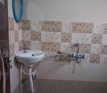 Dhanbad Hotel | K R HOTEL and BANQUET HALL