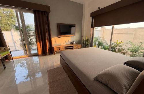 Varanasi Villa | Kaashi Flora Whitehouse-9BHK