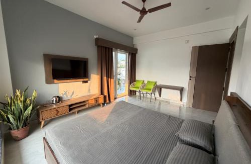 Varanasi Villa | Kaashi Flora Whitehouse-9BHK