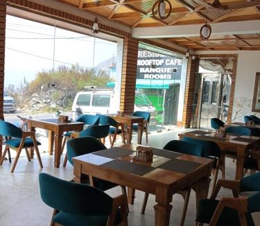 Tehri Hotel | Kamal Residency by Uk season
