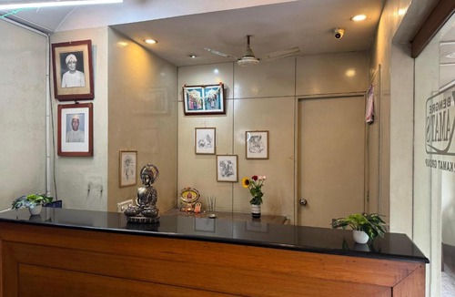 Vishweshwarapura Hotel | Kamat Hotel