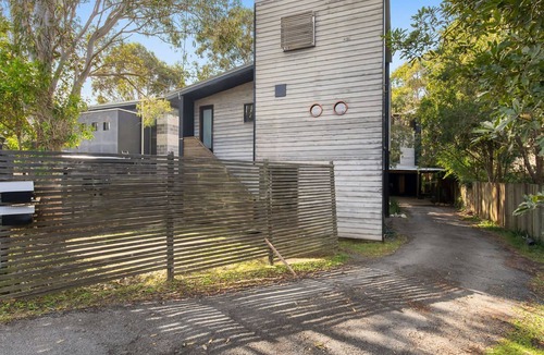 Emerald Beach House | Kangarilla - close walk to Emerald Beach shops and beach
