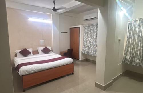 Adyar Hotel | Kankanady residency
