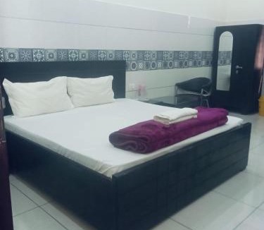 Haridwar Hotel | Kanta Sant Ram Aashram