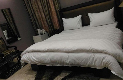 Greater Noida Hotel | Kapoor Residency