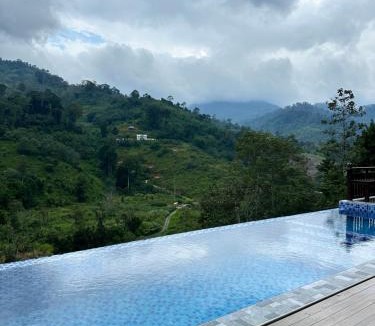 Bentong Villa | KASTURI by D Manggis Infinity Pool Villa, Mount Nuang View Janda Baik