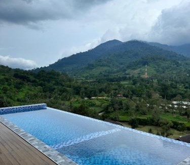 Bentong Villa | KASTURI by D Manggis Infinity Pool Villa, Mount Nuang View Janda Baik