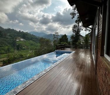 Bentong Villa | KASTURI by D Manggis Infinity Pool Villa, Mount Nuang View Janda Baik
