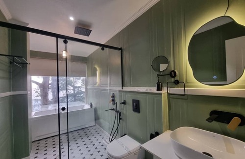 Dalhousie Bed & Breakfast | Kavin Akasa - The Mall