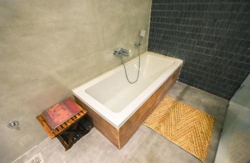 Barog Villa | Kb's, Luxury Mountain Villa, Sunset View, Near Kasauli