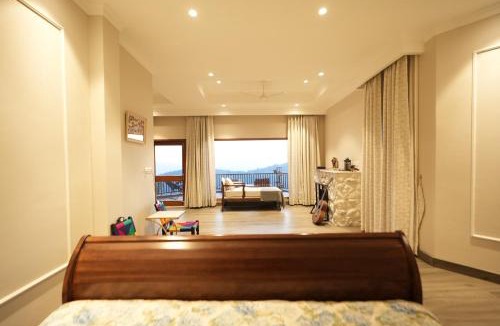 Barog Villa | Kb's, Luxury Mountain Villa, Sunset View, Near Kasauli