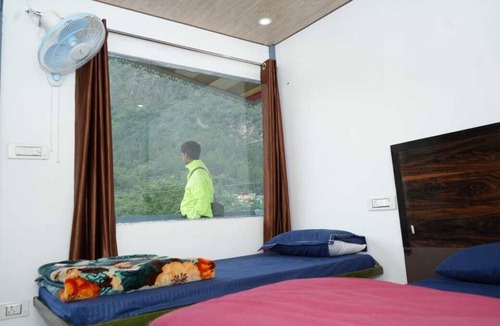 Chopta Hotel | Kedar Chaukhamba Homestay