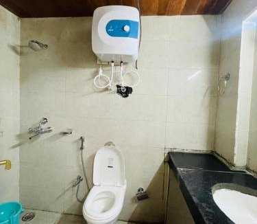 Kedarnath Hotel | Kedarnath Aastha Path ME5 Building