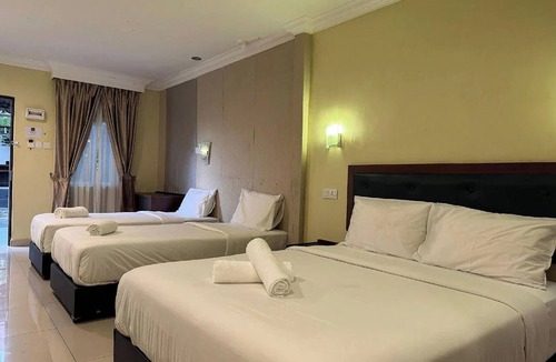 Parit Raja Hotel | Kesuma Villa Exclusive Stay Near UTHM Batu Pahat