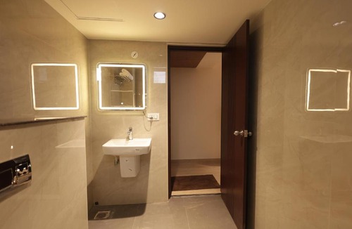 Thanjavur Hotel | KG Residency Inn