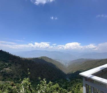 Kanatal Villa | Khaadu farm & living