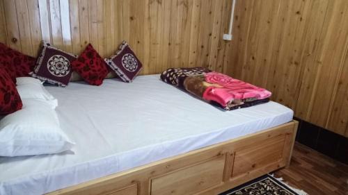 Rishop Hotel | Khaling Homestay