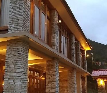 Bomdila House | Kharjap Homestay