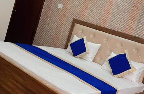 Taj Ganj Hotel | King Palace By GRB