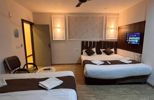 Indore Hotel | Kiwi Inn Hotel