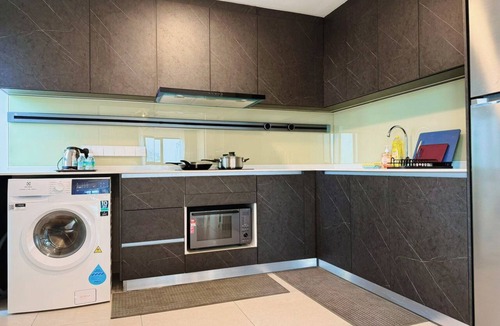 Kuala Lumpur Apartment | KLCC Luxe 3 Bedroom Family Suite