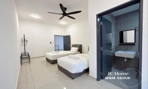 Kluang House | Kluang Gunung Lambak View 4-Bedroom Family Suite