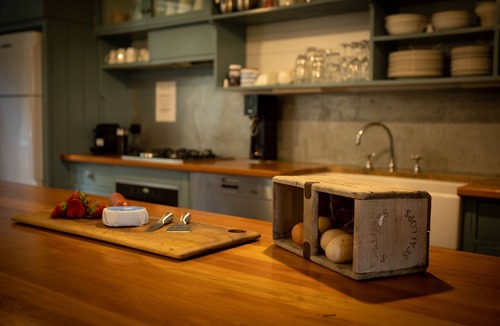 Cedar Brush Creek House | Knottapharm - A peaceful country retreat