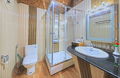 Dal Lake Hotel | Kolu Group Of Houseboats