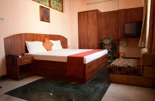 Adarsh Nagar Hotel | Konark Palace hotel